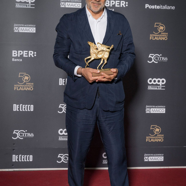 Riccardo Milani Backdrop